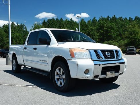 Used 2008 Nissan Titan SE AWD/4WD image 2