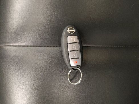 Used 2023 Nissan Murano SV image 32