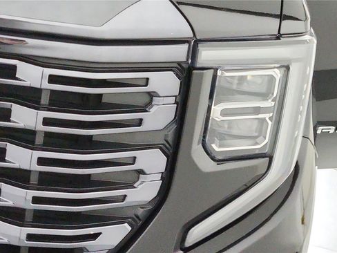 Used 2023 GMC Sierra 1500 Denali Ultimate image 17