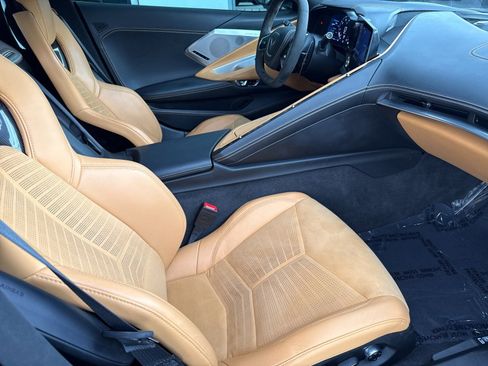 Used 2022 Chevrolet Corvette Stingray Premium Cpe w/ Z51 Performance Package image 13