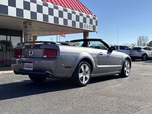 Used 2006 Ford Mustang GT Premium image 7