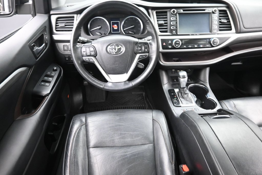 Used 2019 Toyota Highlander Limited Platinum AWD/4WD image 15