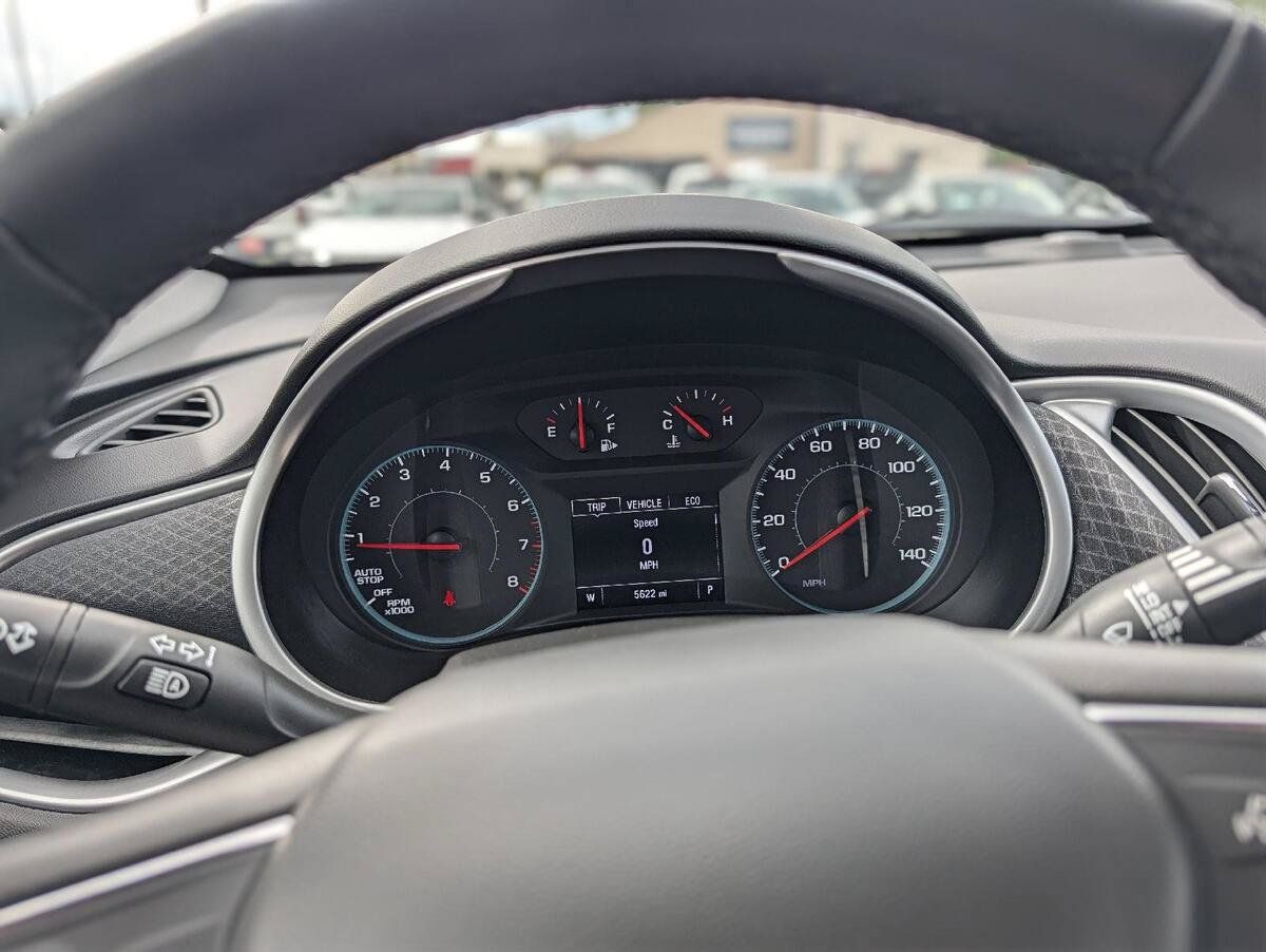 Used 2025 Chevrolet Malibu RS FWD image 25