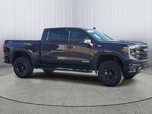 Used 2025 GMC Sierra 1500 Elevation w/ Elevation Premium Package image 2