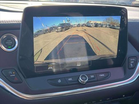 Used 2025 Chevrolet Blazer LT image 34