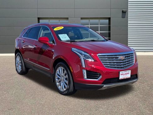 Used 2019 Cadillac XT5 Platinum AWD/4WD image 3
