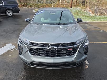 New 2025 Chevrolet Trax RS w/ Driver Confidence Package