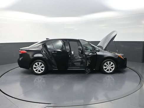 Used 2024 Toyota Corolla LE FWD image 46