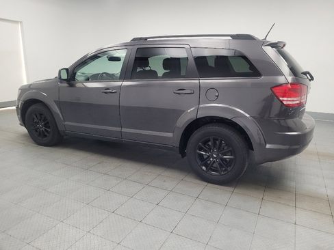 Used 2020 Dodge Journey SE w/ SE Popular Equipment Group FWD image 3