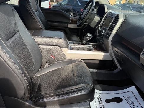 Used 2017 Ford F150 Lariat image 38