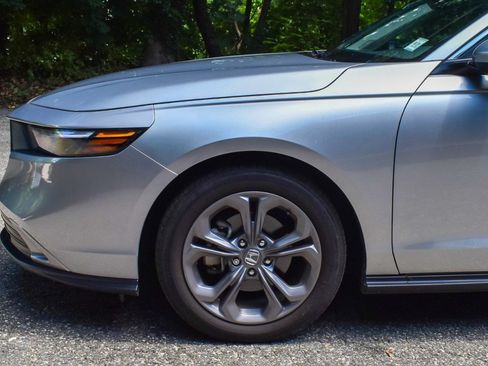 Used 2024 Honda Accord EX image 33