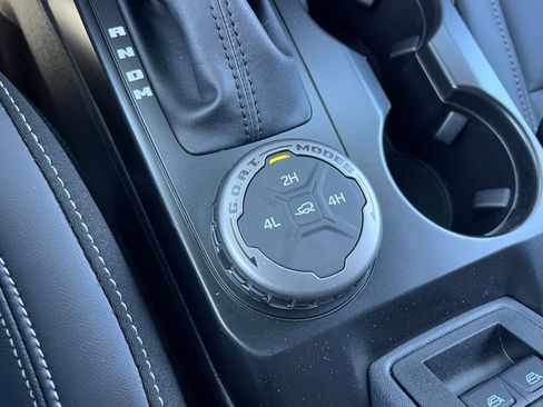 New 2026 Ford Bronco Outer Banks AWD/4WD image 31