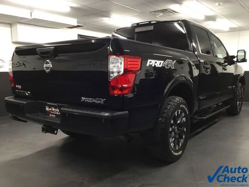 Used 2019 Nissan Titan PRO-4X w/ Pro-4x Convenience Package AWD/4WD image 10