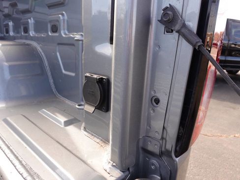 Used 2023 GMC Sierra 1500 Elevation image 27