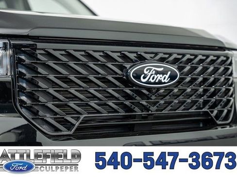 New 2025 Ford Maverick Lariat w/ Black Appearance Package image 11