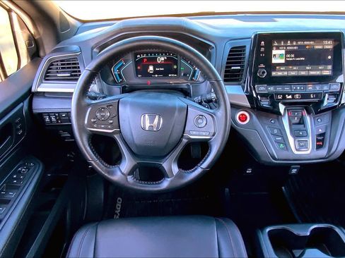 Used 2024 Honda Odyssey Sport image 5