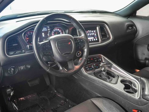 Used 2019 Dodge Challenger SXT image 12