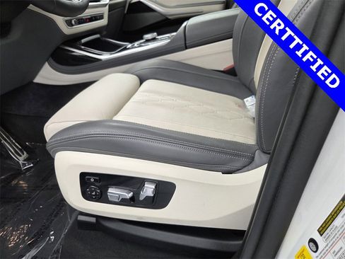Certified 2024 BMW X7 M60i w/ Climate Comfort Package image 29