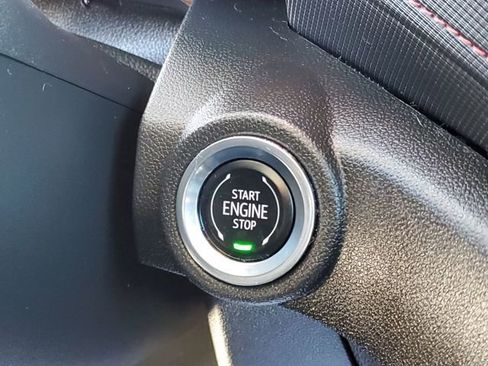 Used 2023 Chevrolet TrailBlazer RS w/ Sun and Liftgate Package image 17