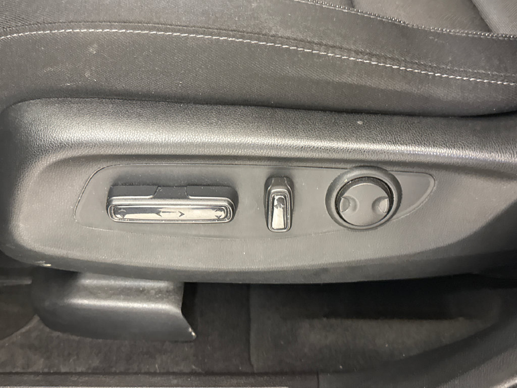 Certified 2025 Honda CR-V EX image 21