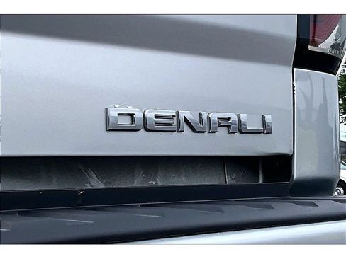 Used 2017 GMC Sierra 1500 Denali w/ Denali Ultimate Package AWD/4WD image 35