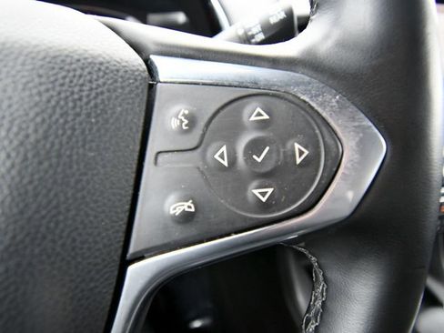 Used 2023 Chevrolet Traverse LT AWD/4WD image 23