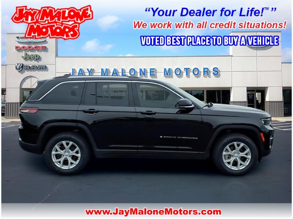 Used 2023 Jeep Grand Cherokee Limited w/ Trailer Tow Package AWD/4WD image 1