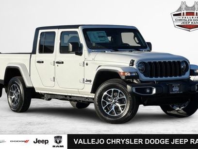 New 2025 Jeep Gladiator Sport