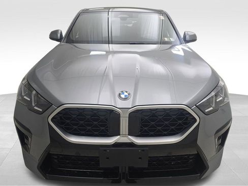 Certified 2025 BMW X2 xDrive28i AWD/4WD image 4