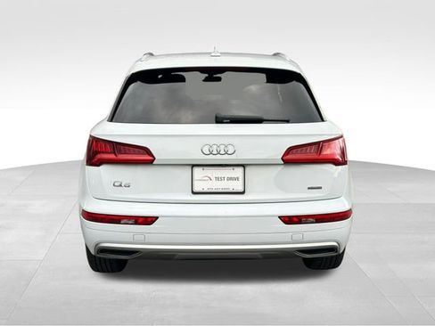 Used 2019 Audi Q5 2.0T Premium w/ Convenience Package image 4