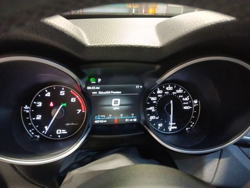 Used 2023 Alfa Romeo Stelvio Ti AWD/4WD image 4
