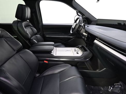 New 2025 Lincoln Navigator Reserve w/ Jet Appearance Package image 16