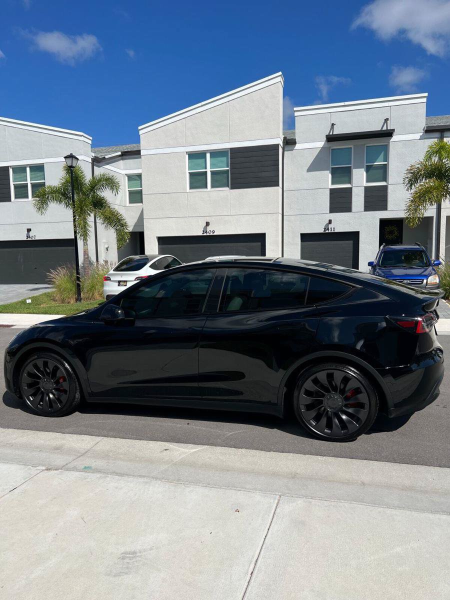 Used 2022 Tesla Model Y Performance AWD/4WD image 4