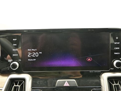Used 2023 Kia Sorento EX w/ Panoramic Sunroof Package FWD image 13