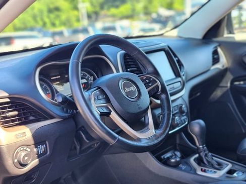 Used 2015 Jeep Cherokee Limited AWD/4WD image 19