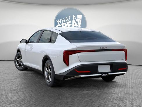 New 2026 Kia K4 FWD image 4