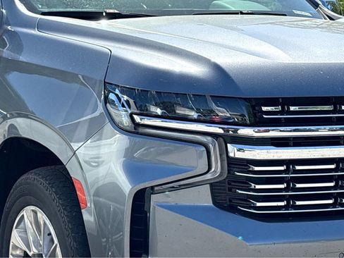Used 2022 Chevrolet Suburban Premier AWD/4WD image 22