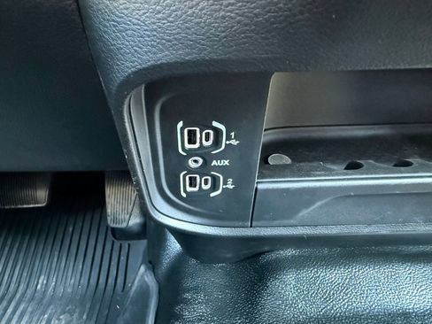 Used 2025 RAM 2500 Tradesman AWD/4WD image 22