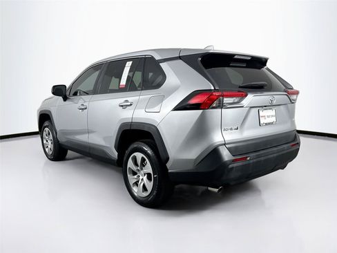 Certified 2022 Toyota RAV4 LE FWD image 12