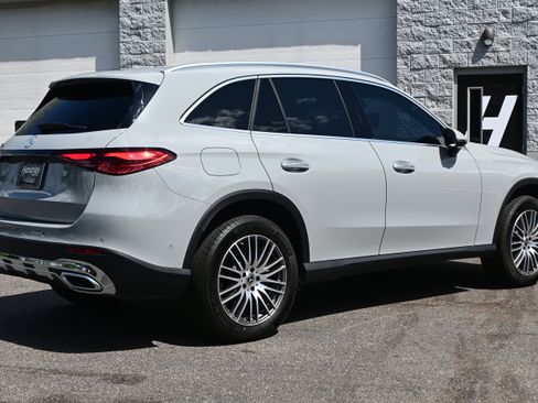Used 2025 Mercedes-Benz GLC 300 image 9