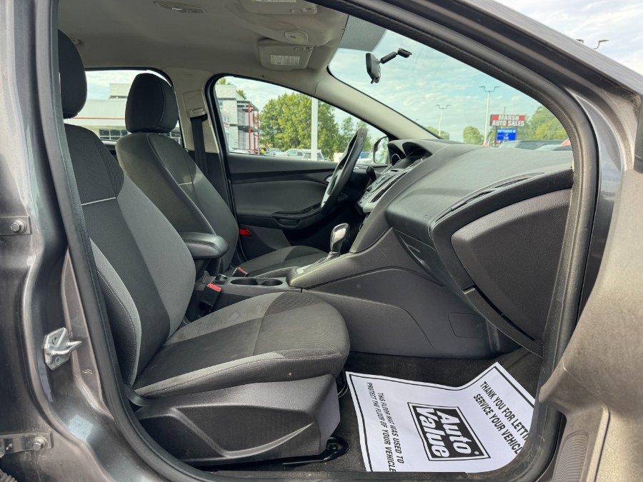 Used 2014 Ford Focus SE FWD image 18