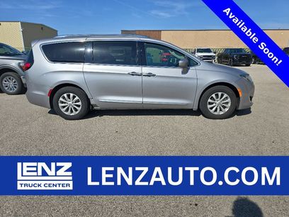 Used 2018 Chrysler Pacifica Touring-L