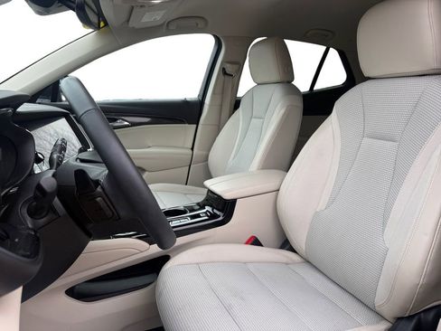 Used 2023 Buick Envision Preferred image 9