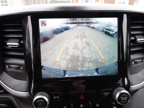 Used 2022 RAM 1500 Big Horn AWD/4WD image 45