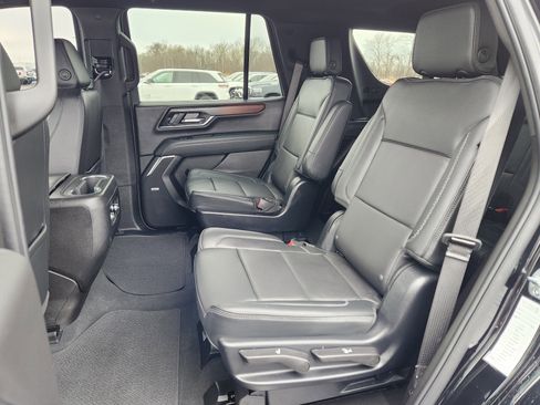 Used 2025 GMC Yukon Denali image 12