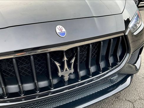 Used 2021 Maserati Ghibli RWD image 32