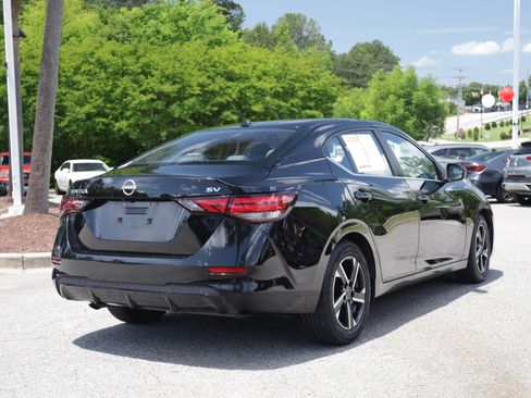 Used 2024 Nissan Sentra SV FWD image 5
