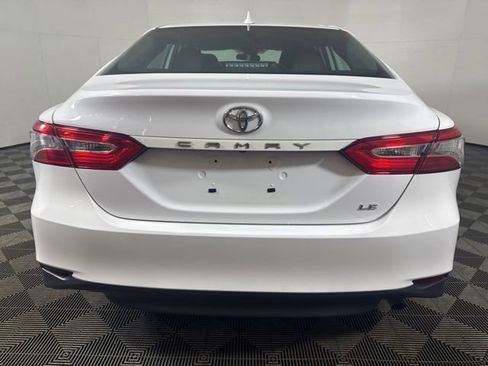 Used 2019 Toyota Camry LE image 20