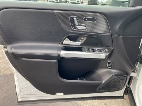 Used 2021 Mercedes-Benz GLB 35 AMG 4MATIC image 24