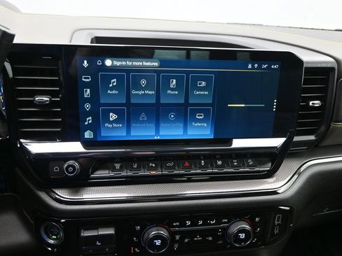 Used 2024 Chevrolet Silverado 2500 ZR2 w/ Technology Package image 16